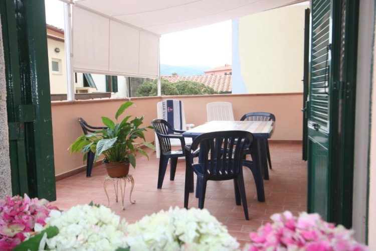 3 Bedrooms Apartment