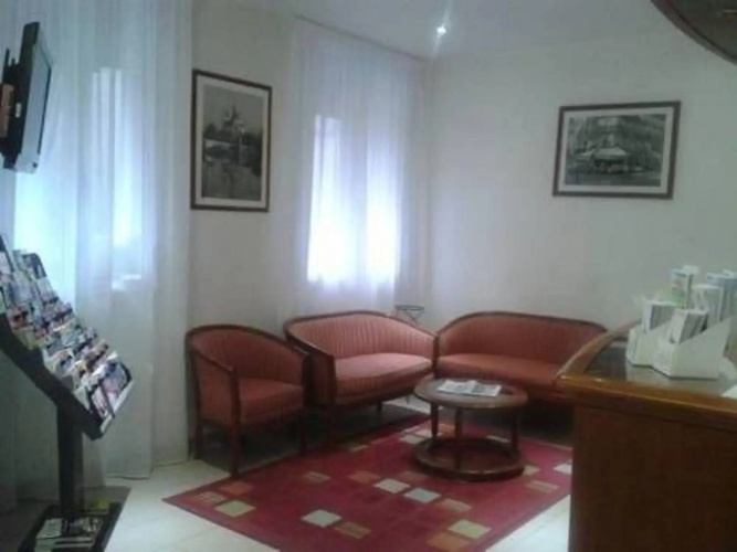 Hipotel Lilas Gambetta