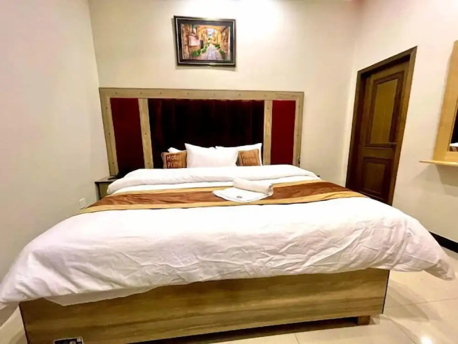 Go Hotel 001 Johar Town