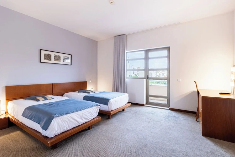 Standard Twin room with balcony