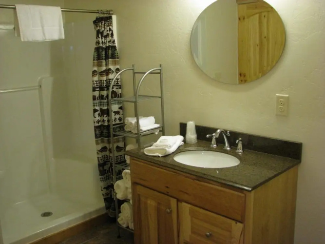 Evergreen Motel