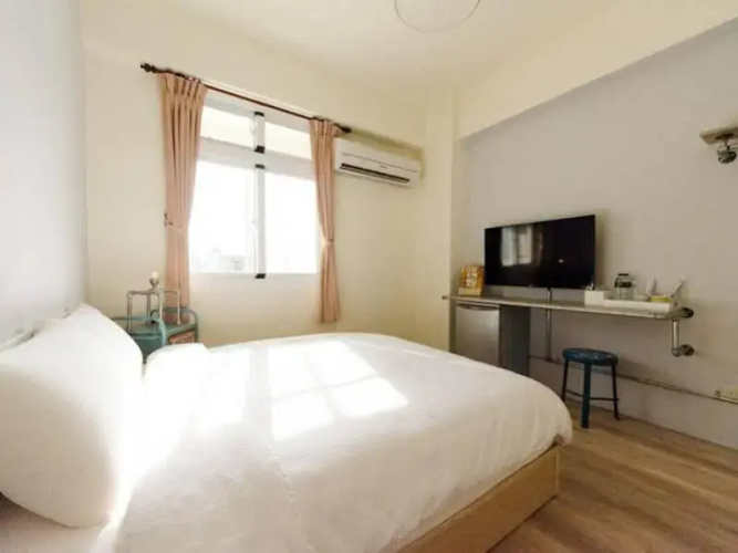 La Dahai Bed and Breakfast