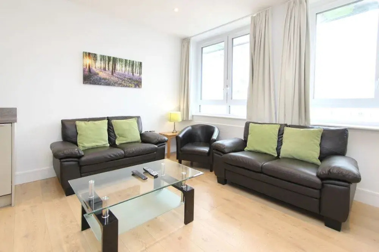 Ringside Apartments