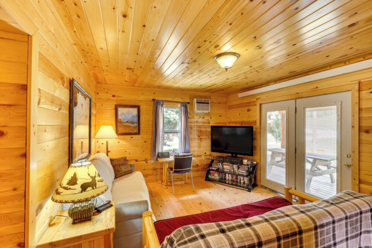 Deadwood 'Wolf Cabin' W/ Fire Pit & Grill - Deadwood, SD