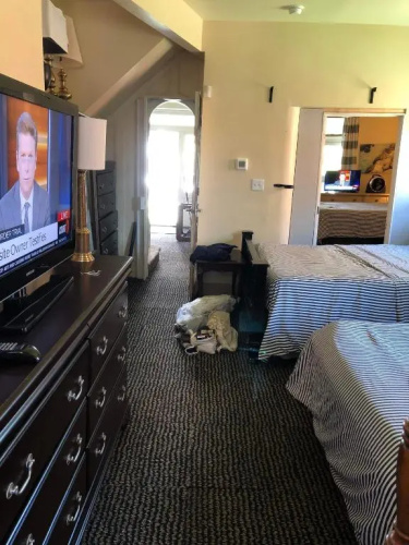 1/F 2 bed rooms