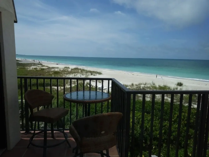 2 Bedrooms Luxury Apartment with ocean view