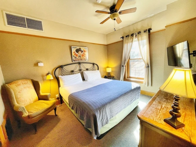 1 Bedroom Suite