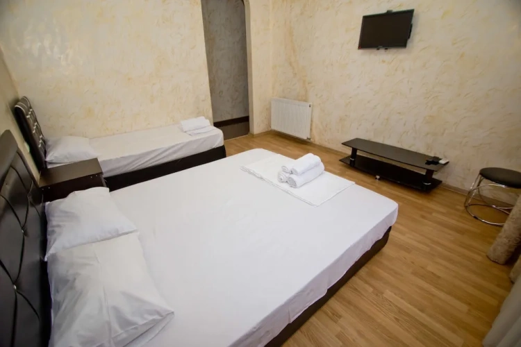 Standard Triple room with balcony