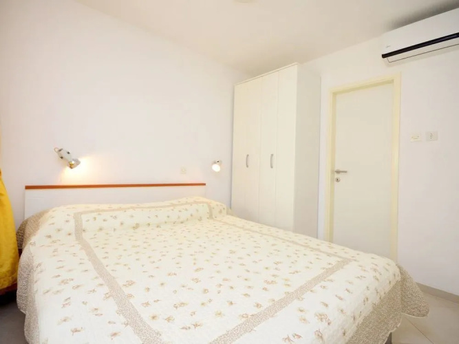 Apartments Valter 881