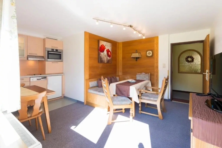 3 Bedrooms Apartment with balcony