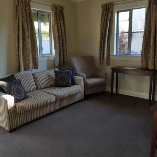 Deluxe Double Basement Suite