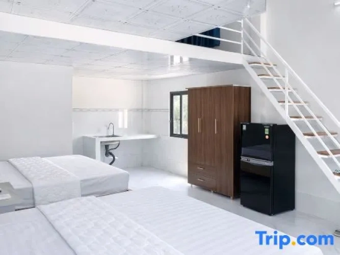 3 Bedrooms Apartment
