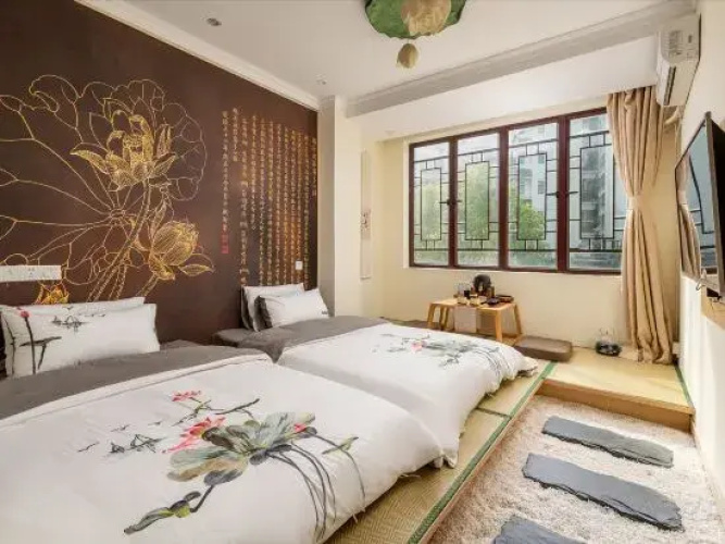 Zhenyang Gorge Ruzi Inn