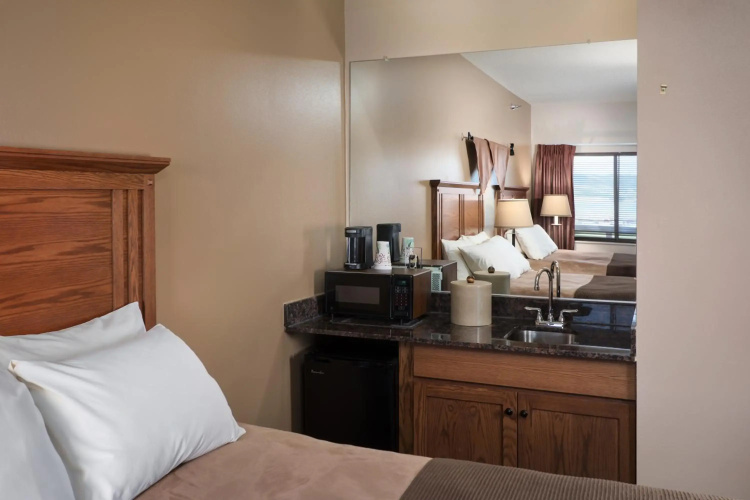 Cedar Shore Resort