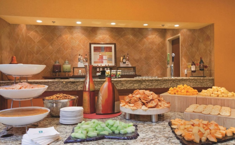 Embassy Suites by Hilton East Peoria Riverfront Hotel & Conf photo 14