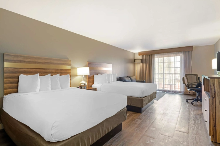 Standard Quadruple room
