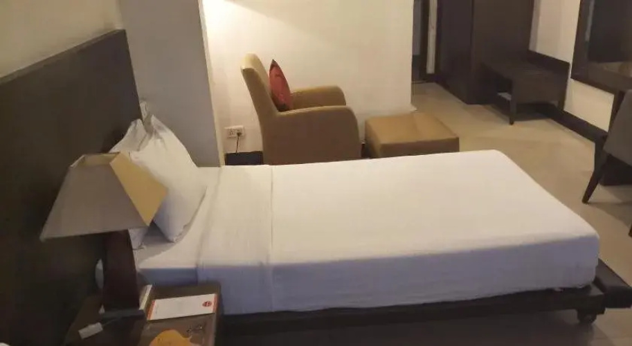 17 Degrees Hotel