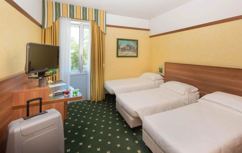 Triple room