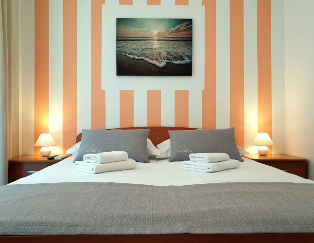 Sunset Split Rooms