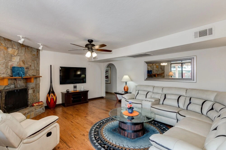 Hearn Rd House #303137 4 Bedrooms 3 Bathrooms Home