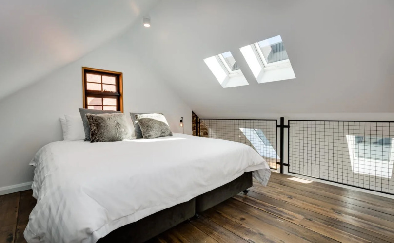 White Room ApartmentsOver view