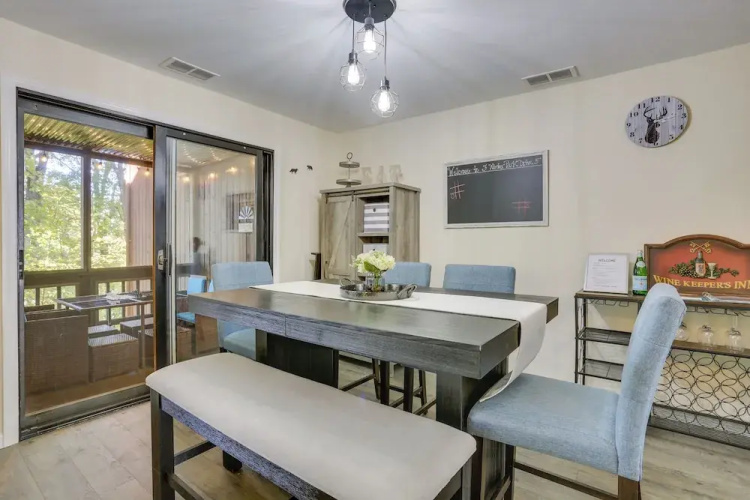 Modern Vernon Township Condo Near Ski & Water Park