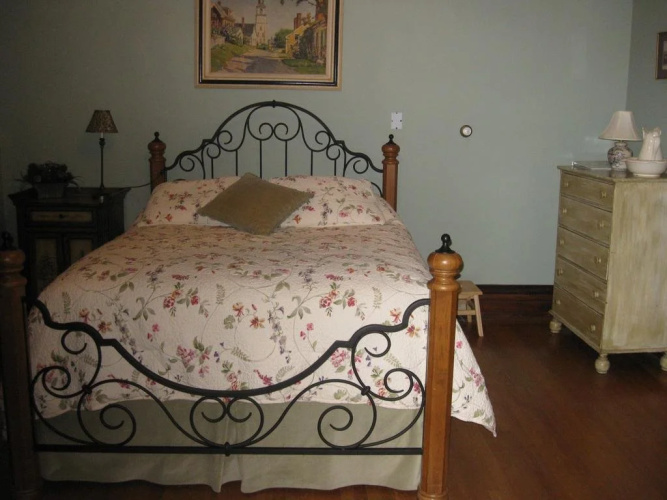 Chapin Park Bed & Breakfast