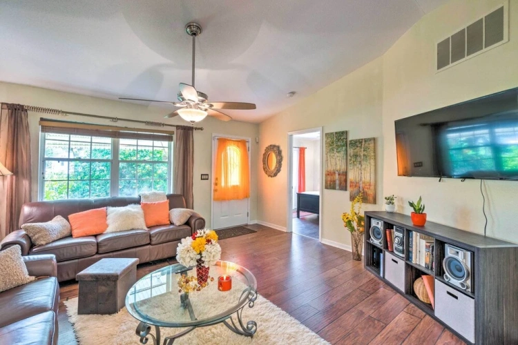 2 Bedrooms Cottage