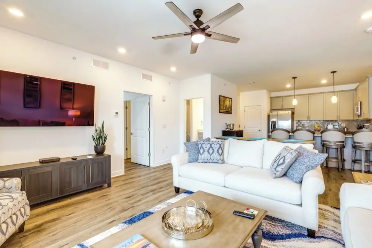 2 Bedrooms Apartment
