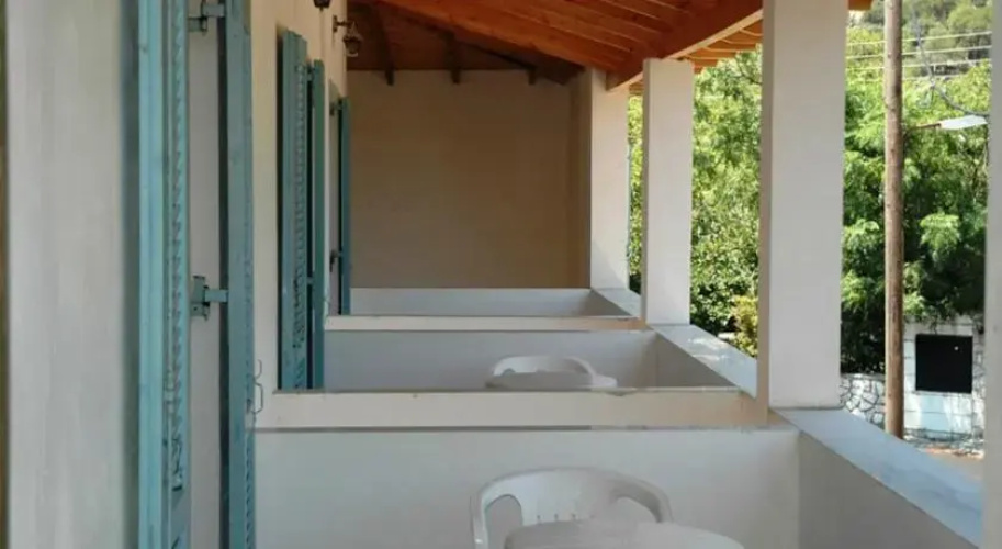 Chalikias Rooms