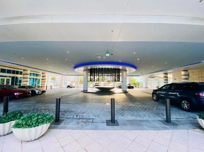 Carillon Miami Beach Private Suites