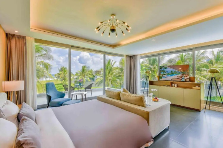 Deluxe Beach Villas by Danatrip