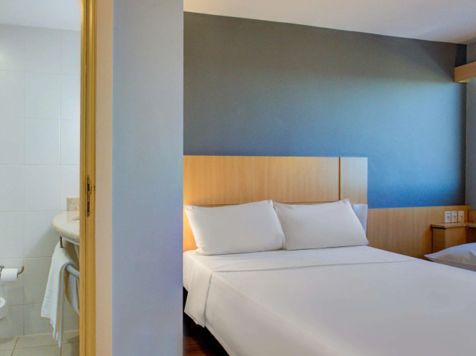 ibis Vitoria Praia de Camburi