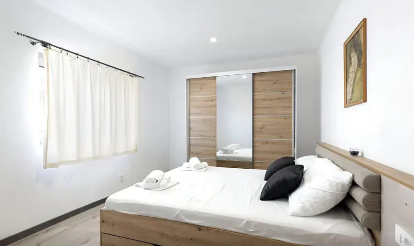 Villa Gariful - Sleeps 10 - Pool - Hottub - Petsok