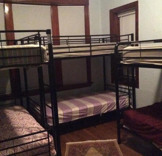 Belmont Hostel - O'Hare Blueline