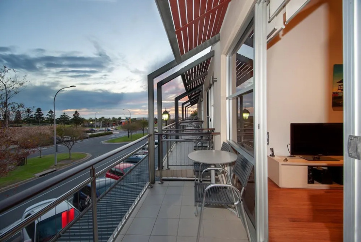 Semaphore Blue Apartments