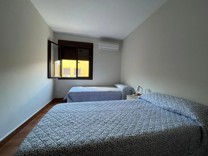 Apartamento en Luis Montoto, Nervión. Céntrico