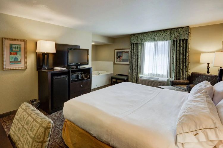 Holiday Inn Express Columbus-Dublin by IHG