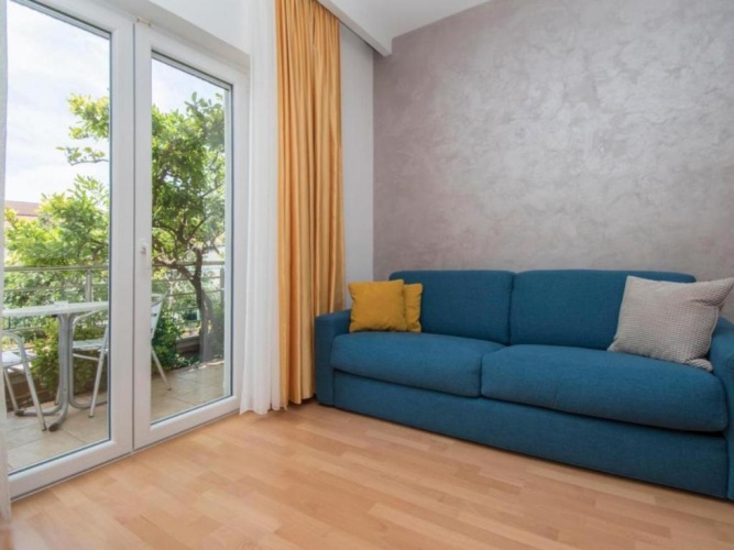 1 Bedroom Apartment with balcony