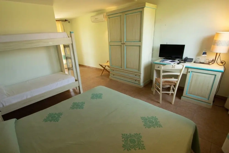 Quadruple room