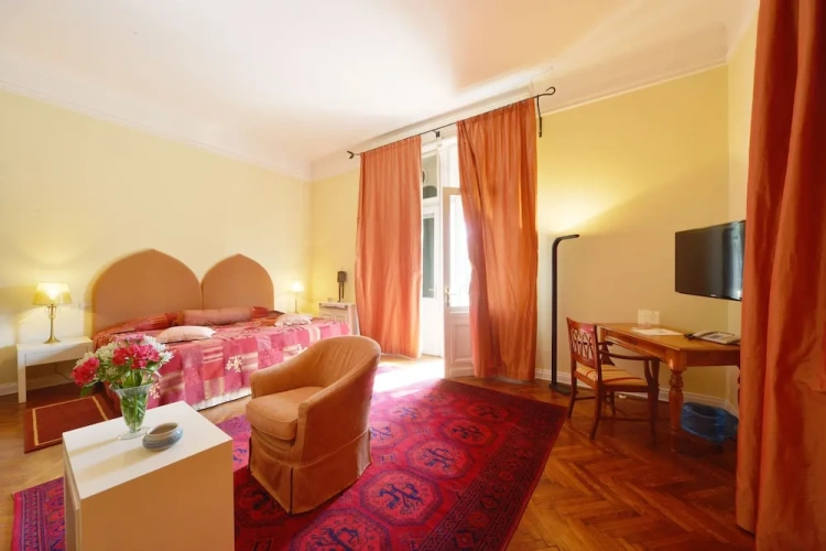 Superior Twin room with balcony and with sea view