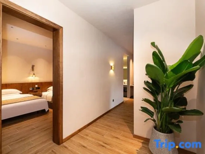 Suite with balcony