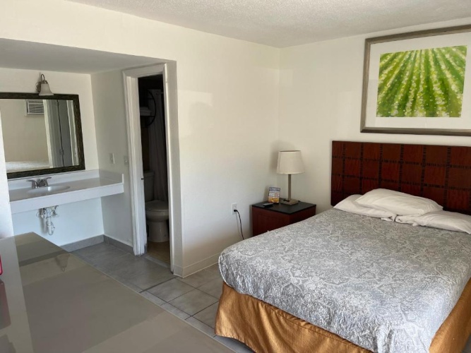 Single room with balcony