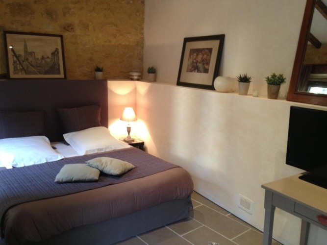 Standard Double Basement room with view