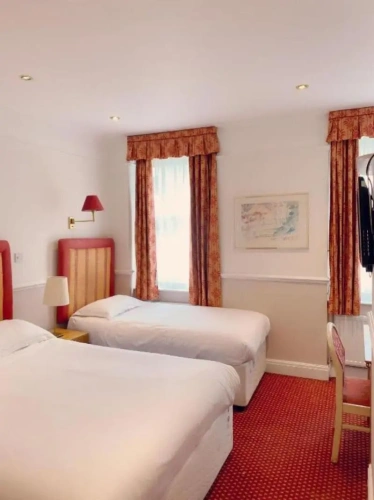 Classic Triple room