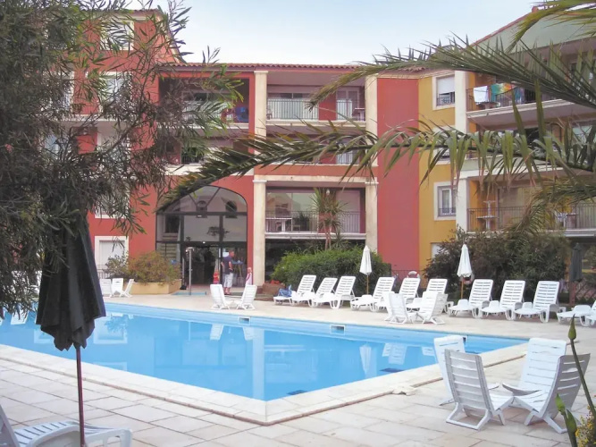 Apartment With AC at 150 m. From Beach