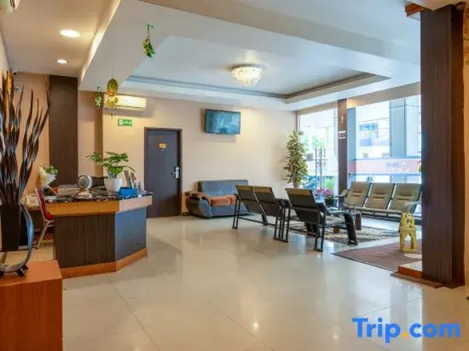 Tripletree Stefani Hotel