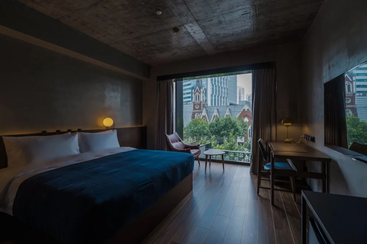 Neobridge Hotel