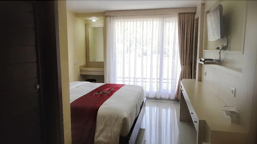 The Arya Hotel