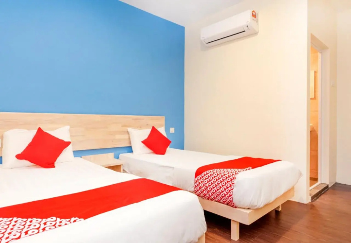 Bmw2 by OYO Rooms